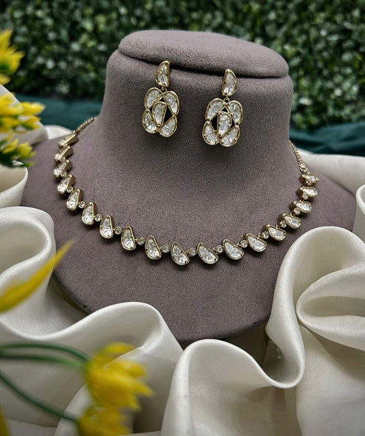 Moissanite choker set